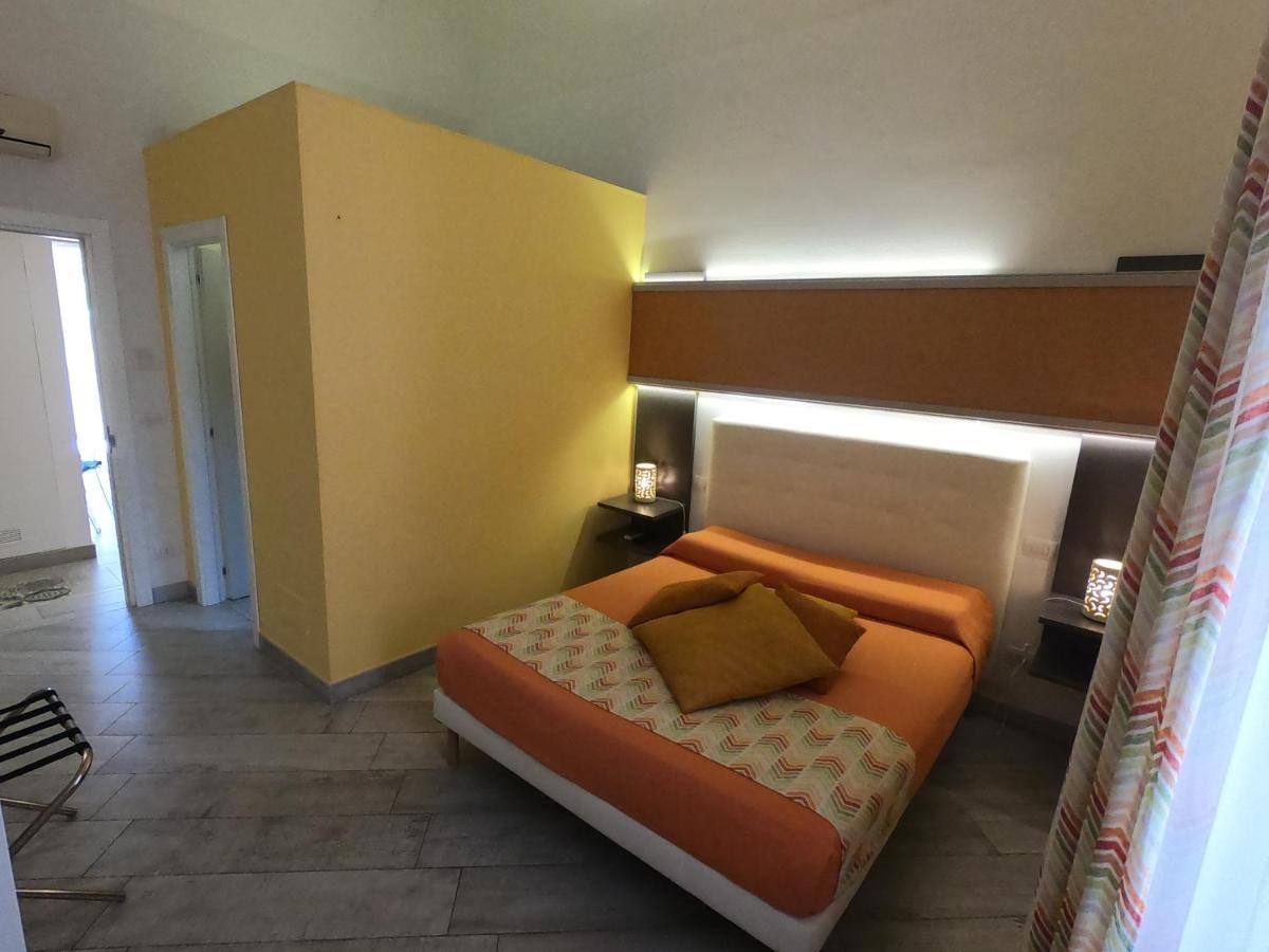 Porto Di Mare B&B Джовинаццо Экстерьер фото