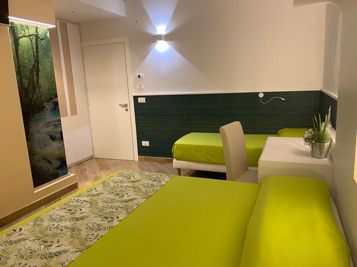 Porto Di Mare B&B Джовинаццо Экстерьер фото